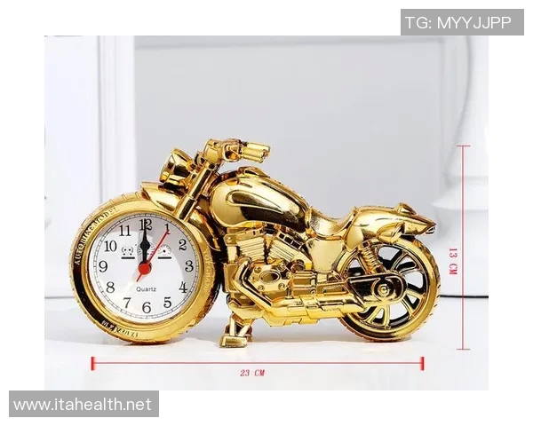 足球明星时钟摆件让您在家中感受足球魅力与时尚品味的完美结合